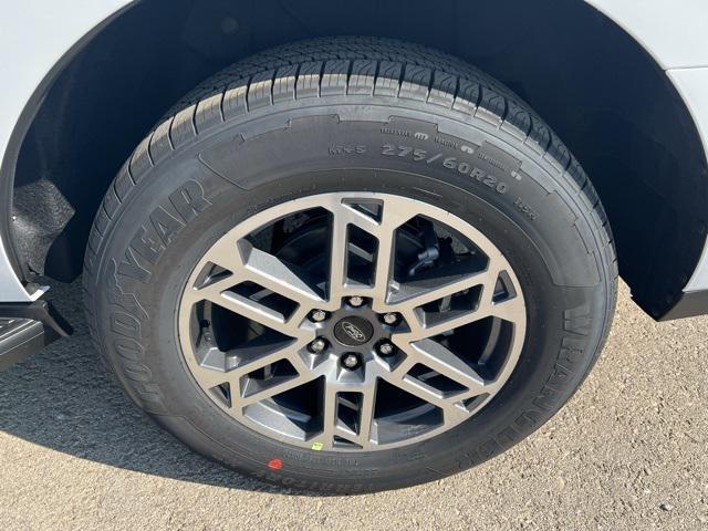 new 2025 Ford Expedition car, priced at $66,723