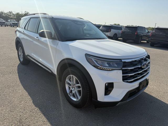 new 2025 Ford Explorer car, priced at $42,724