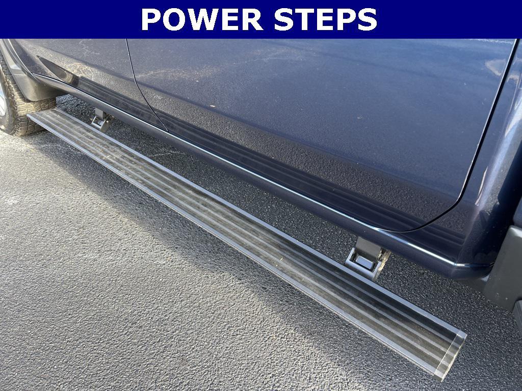 used 2022 Chevrolet Silverado 2500 car, priced at $58,999