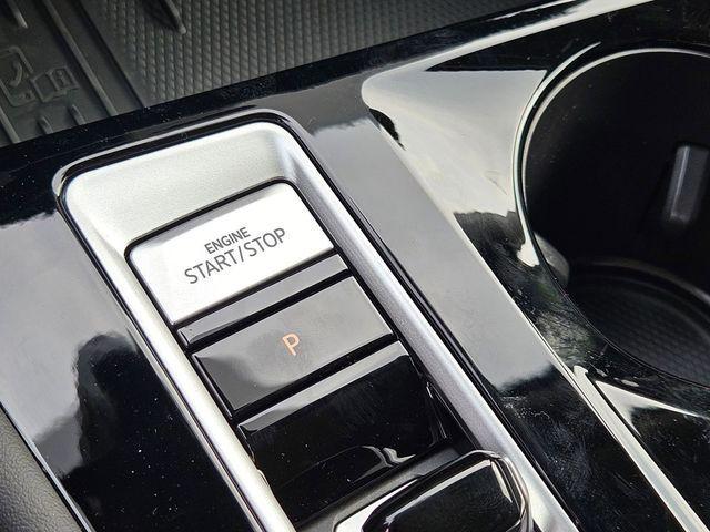 new 2025 Volkswagen Atlas car, priced at $39,633