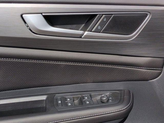 new 2026 Volkswagen Atlas Cross Sport car, priced at $38,555