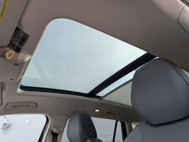 new 2025 Volkswagen Tiguan car, priced at $37,871