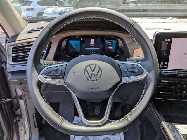 new 2025 Volkswagen Atlas car, priced at $41,302