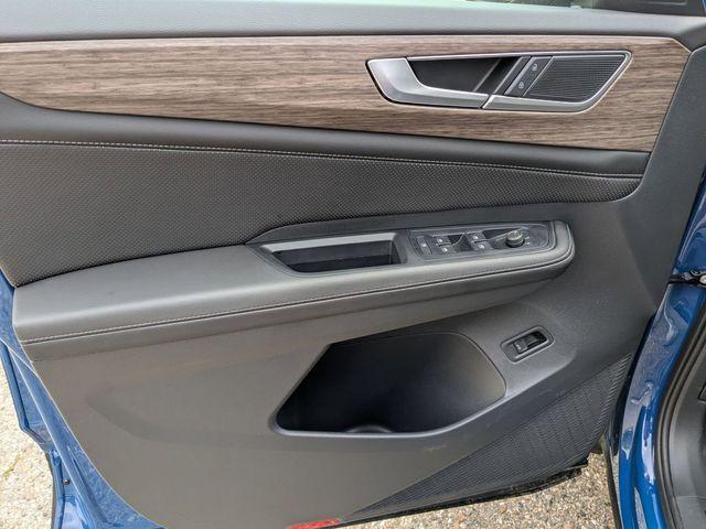 new 2025 Volkswagen Atlas car, priced at $43,857