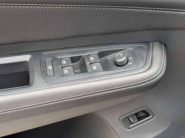 new 2025 Volkswagen Atlas car, priced at $43,857