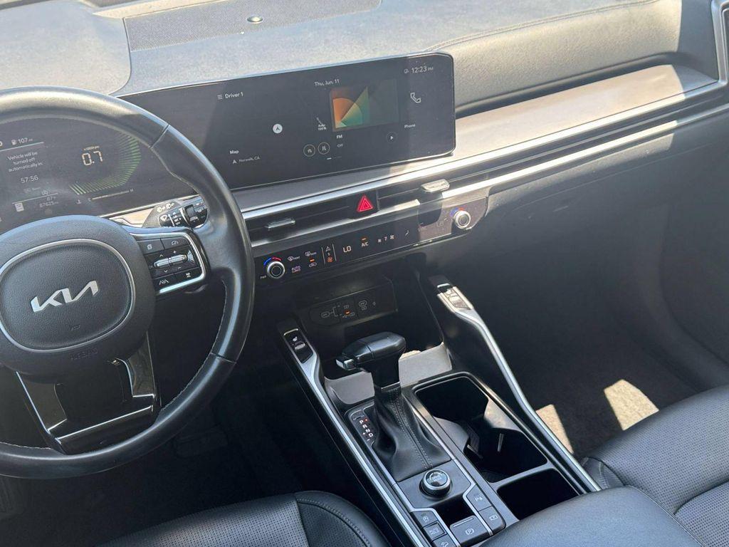used 2024 Kia Sorento car, priced at $22,798