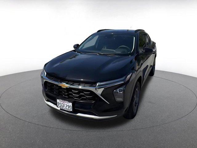 used 2025 Chevrolet Trax car, priced at $19,098