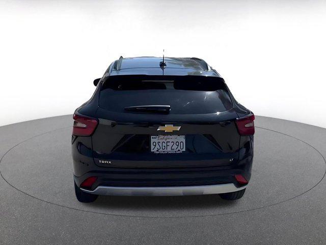 used 2025 Chevrolet Trax car, priced at $19,098