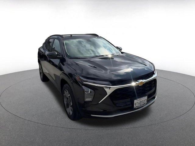 used 2025 Chevrolet Trax car, priced at $18,898