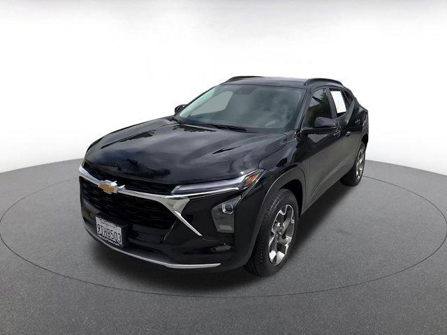 used 2025 Chevrolet Trax car, priced at $18,898