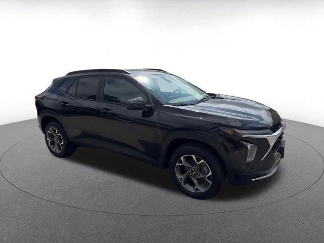 used 2025 Chevrolet Trax car, priced at $18,898