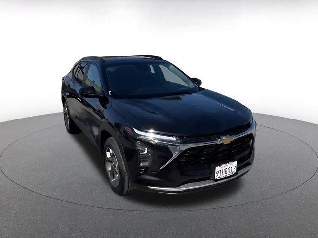 used 2025 Chevrolet Trax car, priced at $19,499