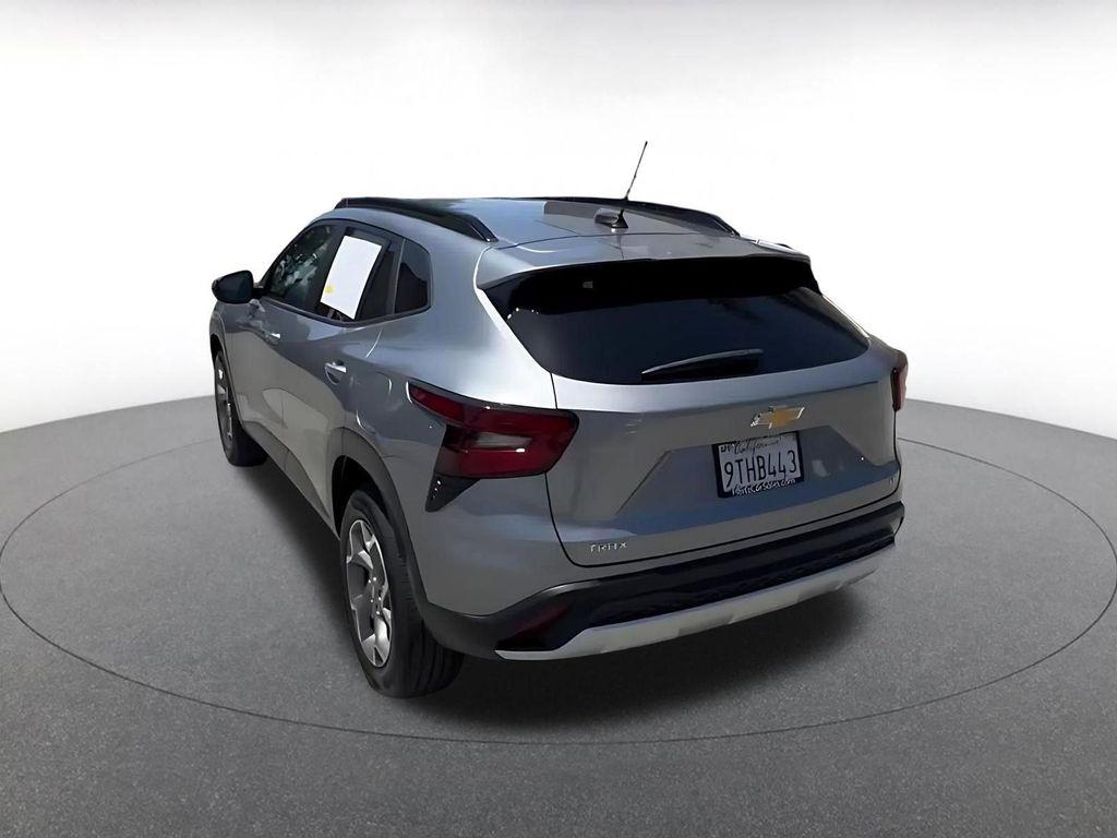 used 2025 Chevrolet Trax car, priced at $20,298