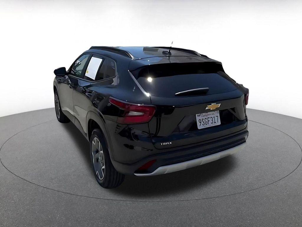 used 2025 Chevrolet Trax car, priced at $19,499