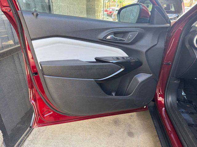 used 2025 Chevrolet Trax car, priced at $19,499