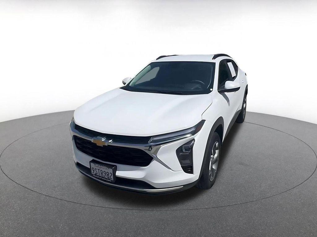 used 2025 Chevrolet Trax car, priced at $18,995