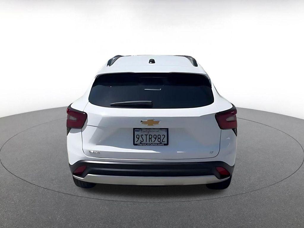 used 2025 Chevrolet Trax car, priced at $18,995