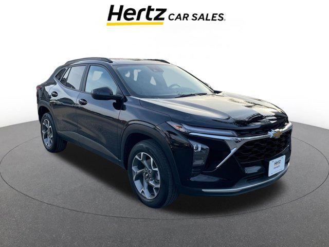 used 2025 Chevrolet Trax car, priced at $19,122