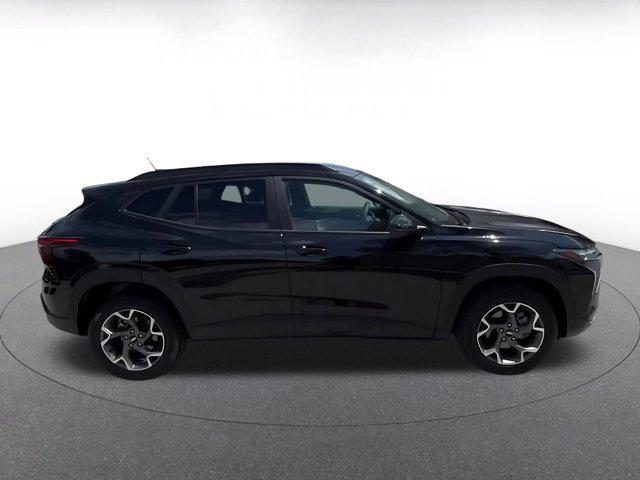 used 2025 Chevrolet Trax car, priced at $19,990