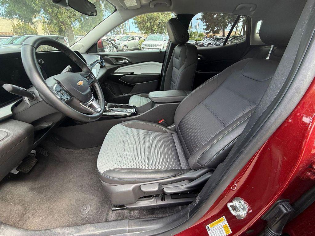 used 2025 Chevrolet Trax car, priced at $19,370