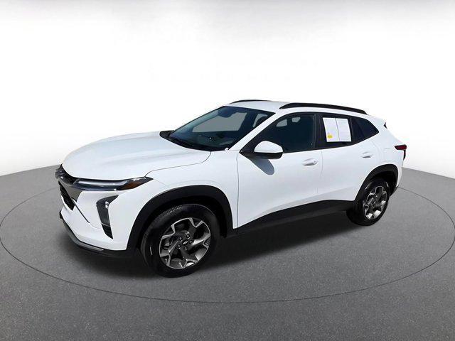 used 2025 Chevrolet Trax car, priced at $19,298