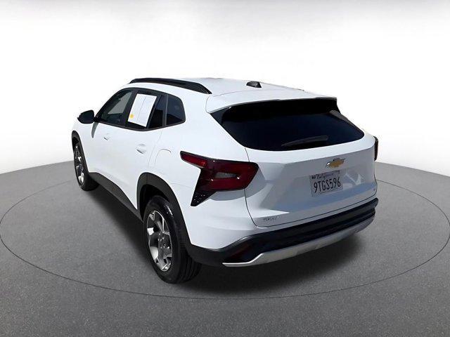 used 2025 Chevrolet Trax car, priced at $19,298