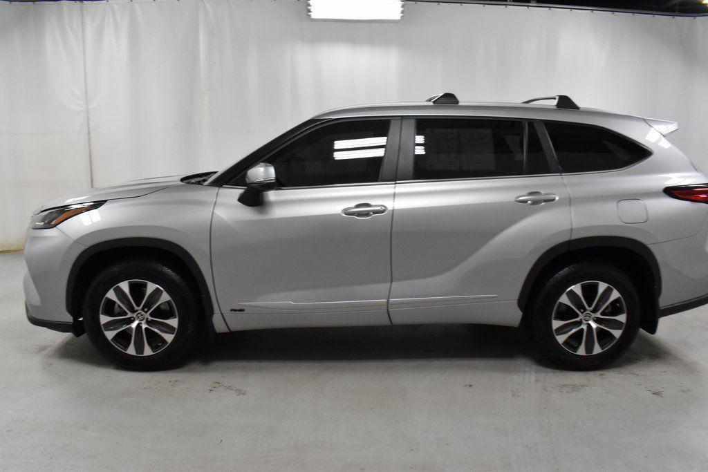 used 2023 Toyota Highlander Hybrid car, priced at $42,990