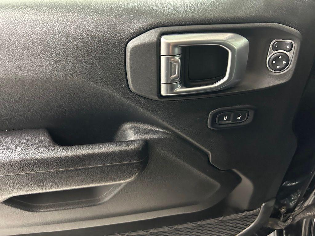 used 2022 Jeep Wrangler Unlimited car, priced at $22,998