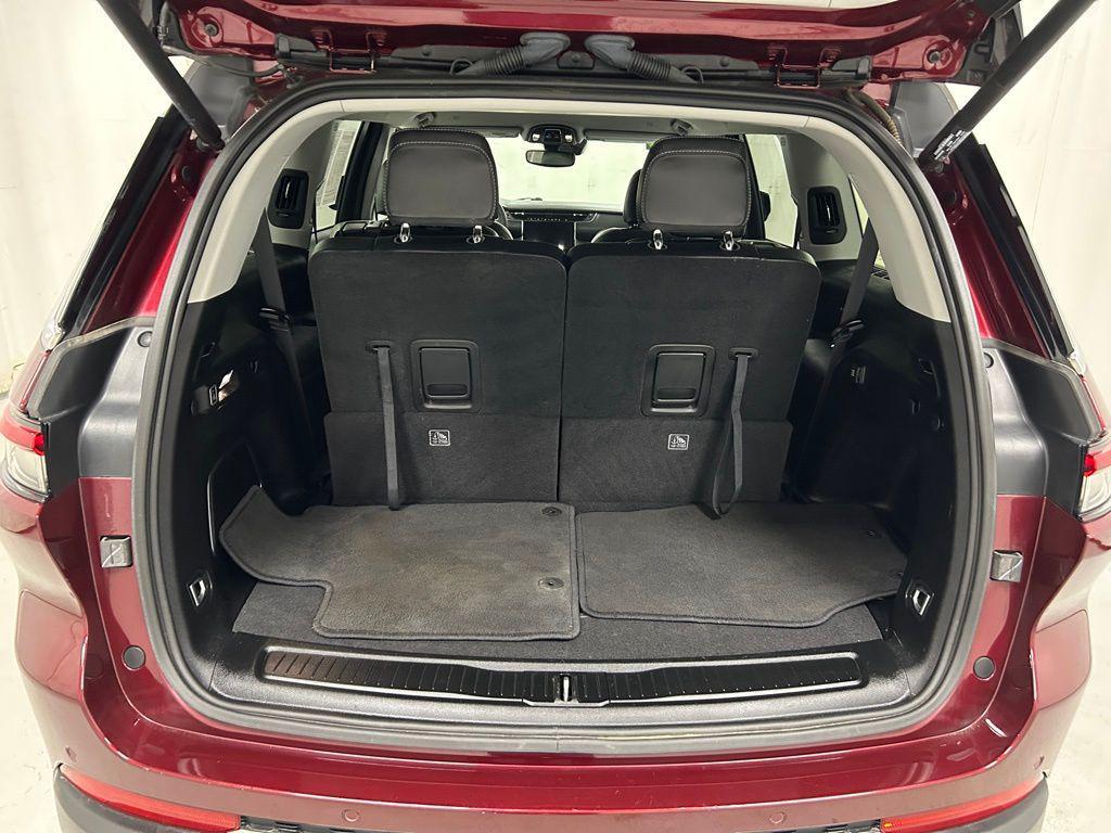 used 2023 Jeep Grand Cherokee L car, priced at $31,998
