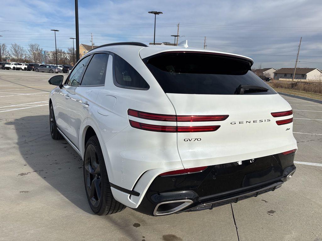 new 2026 Genesis GV70 car