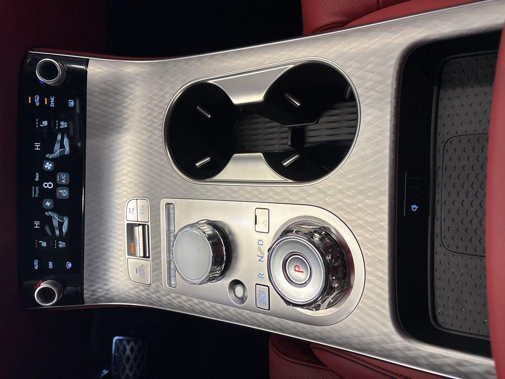 new 2026 Genesis GV70 car