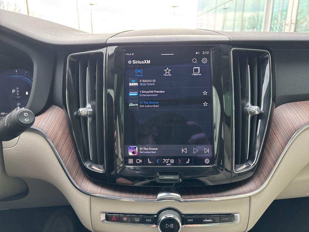 used 2022 Volvo XC60 car, priced at $28,499