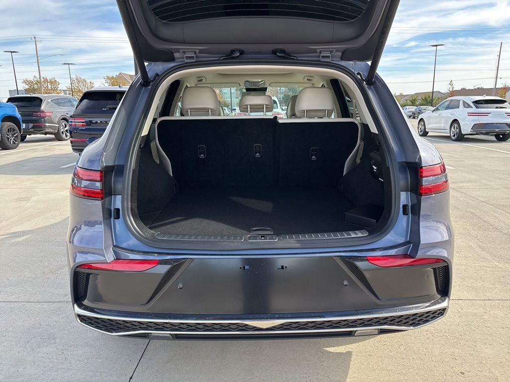 new 2026 Genesis GV70 car