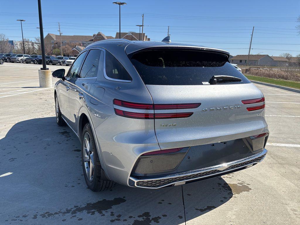 new 2026 Genesis GV70 car