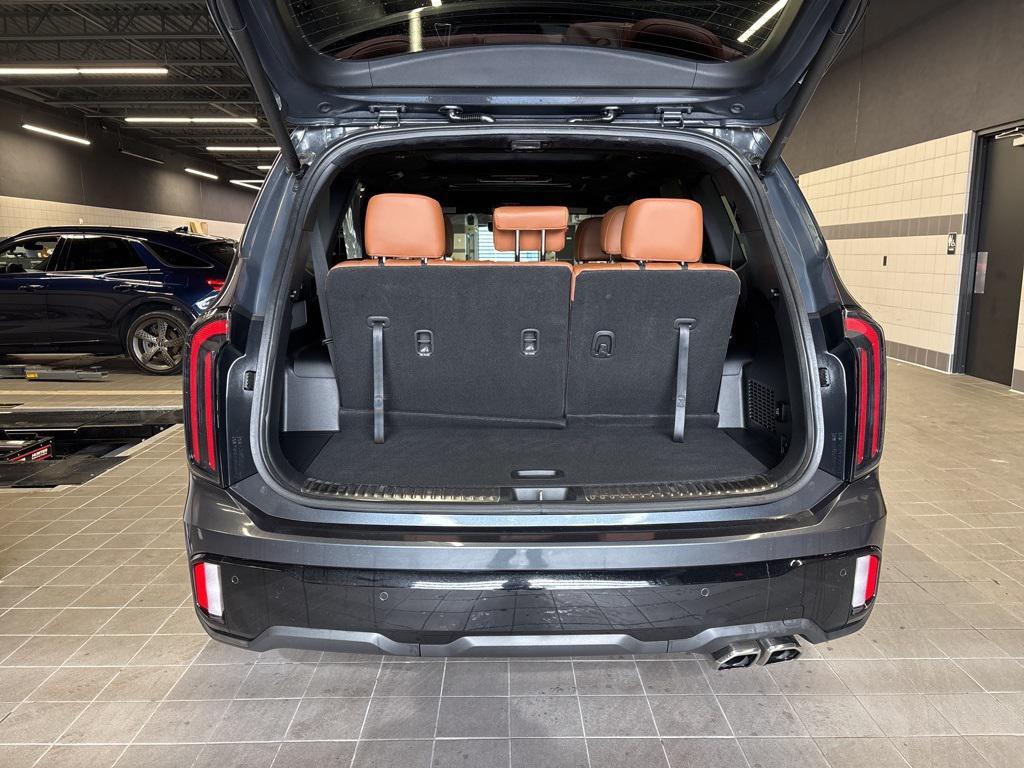 used 2024 Kia Telluride car, priced at $47,700