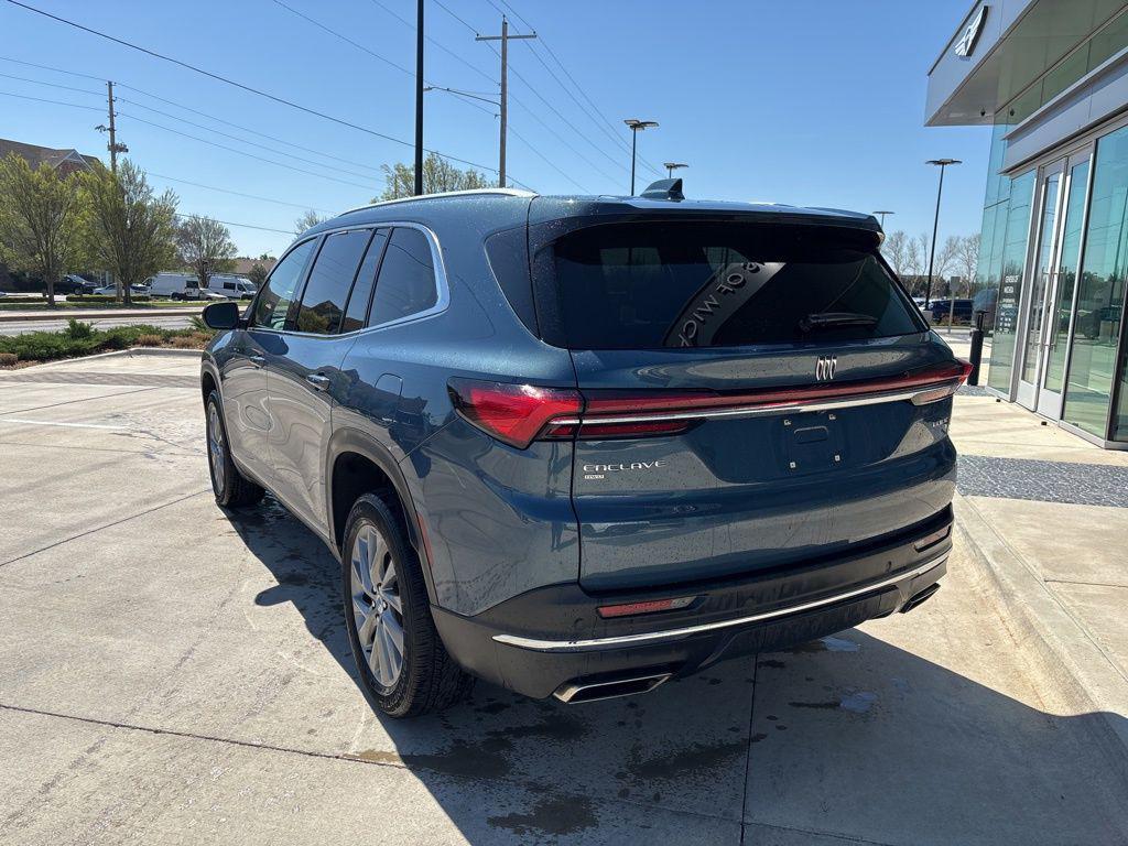 used 2025 Buick Enclave car, priced at $38,999