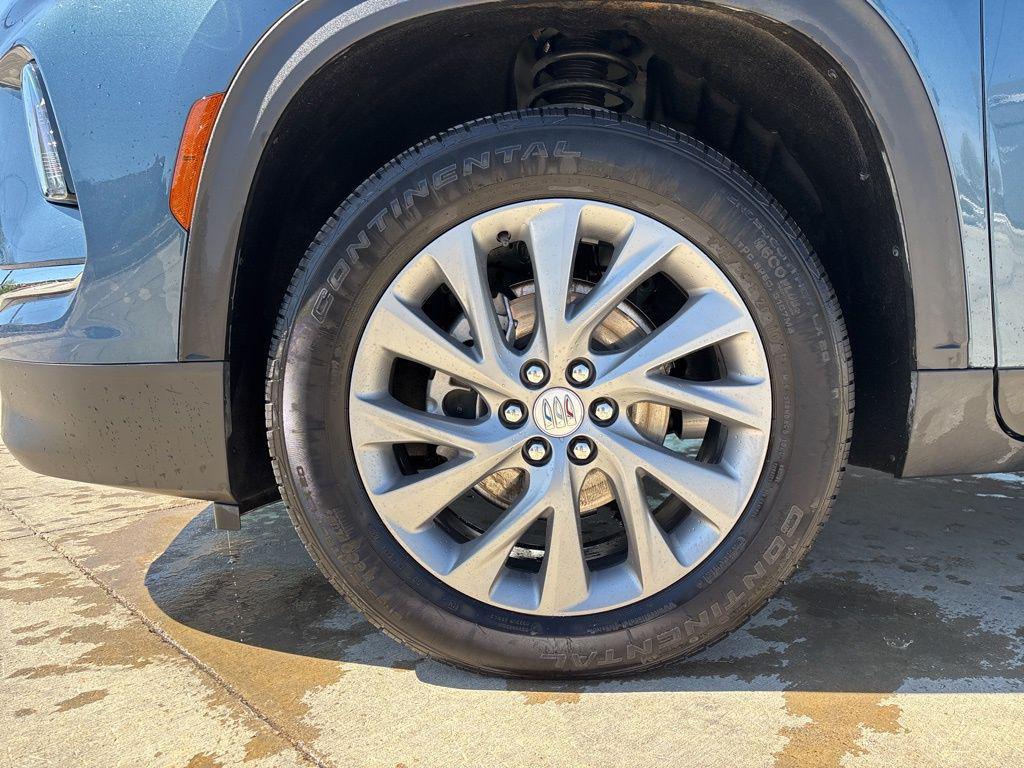used 2025 Buick Enclave car, priced at $38,999