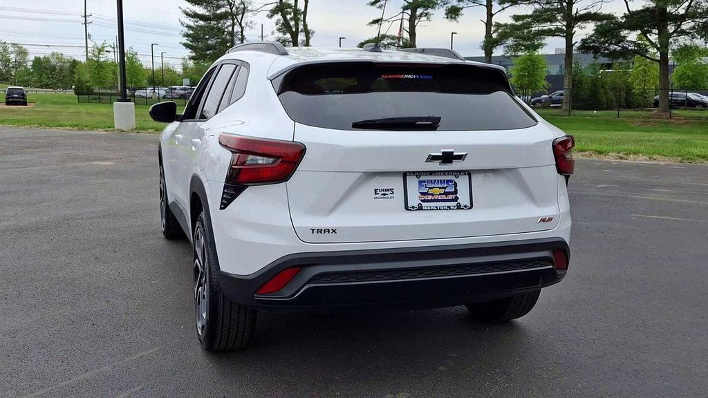 new 2026 Chevrolet Trax car, priced at $27,298