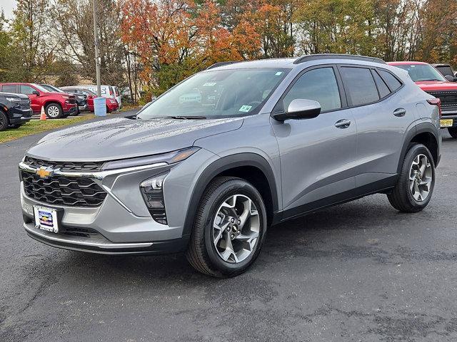 new 2025 Chevrolet Trax car, priced at $23,999