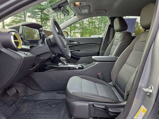 new 2025 Chevrolet Trax car, priced at $23,999