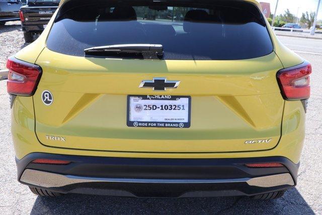 new 2025 Chevrolet Trax car, priced at $25,695