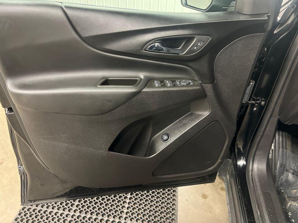 used 2024 Chevrolet Equinox car, priced at $22,990