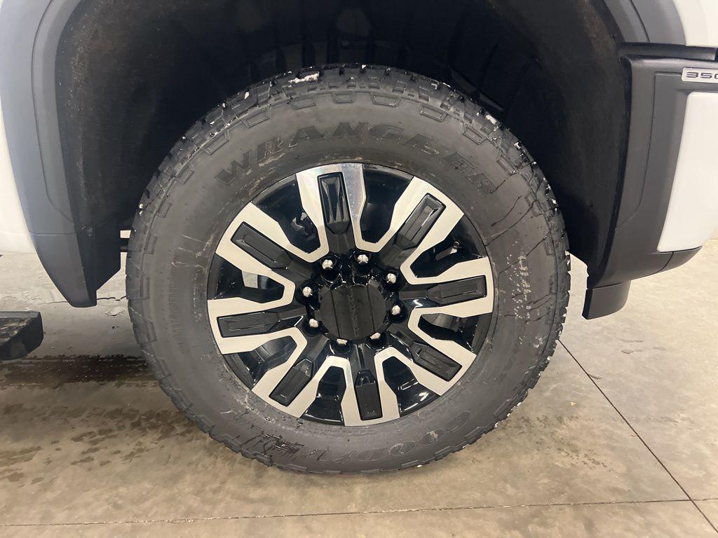 new 2026 GMC Sierra 3500 car, priced at $100,490