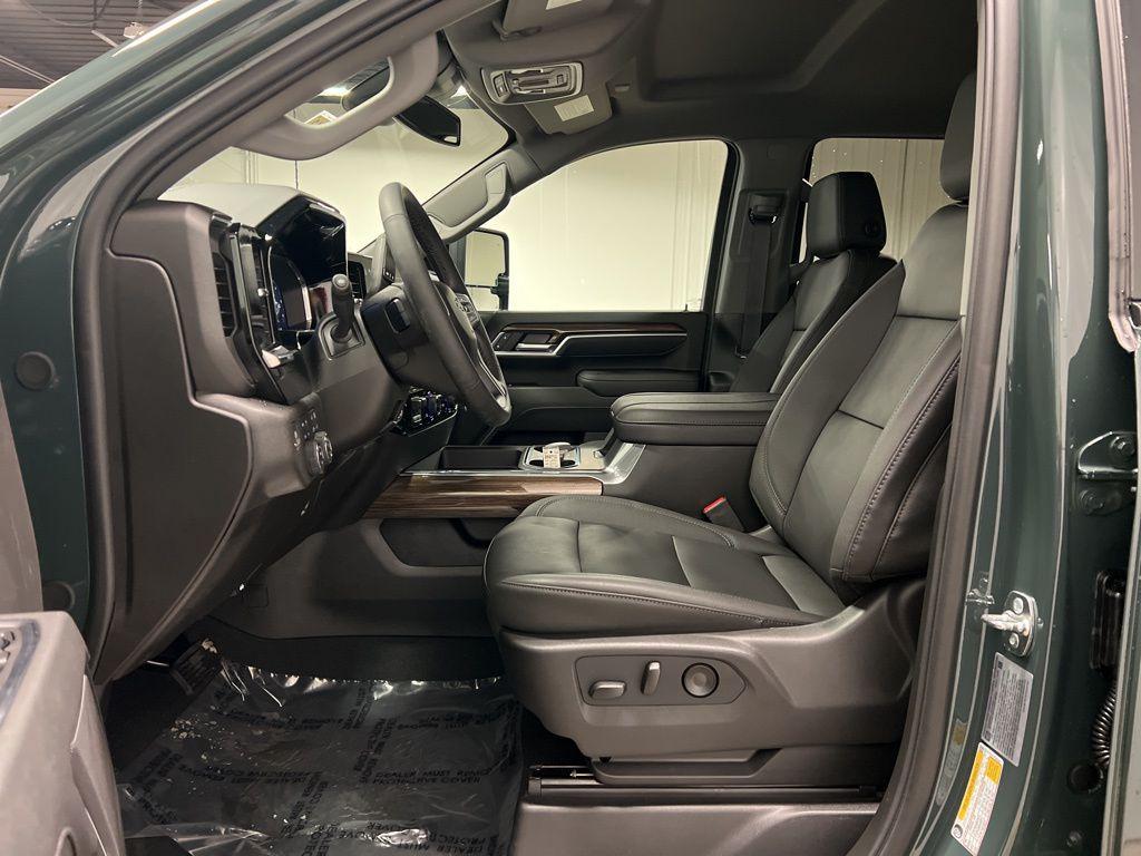 new 2026 Chevrolet Silverado 3500 car, priced at $70,280