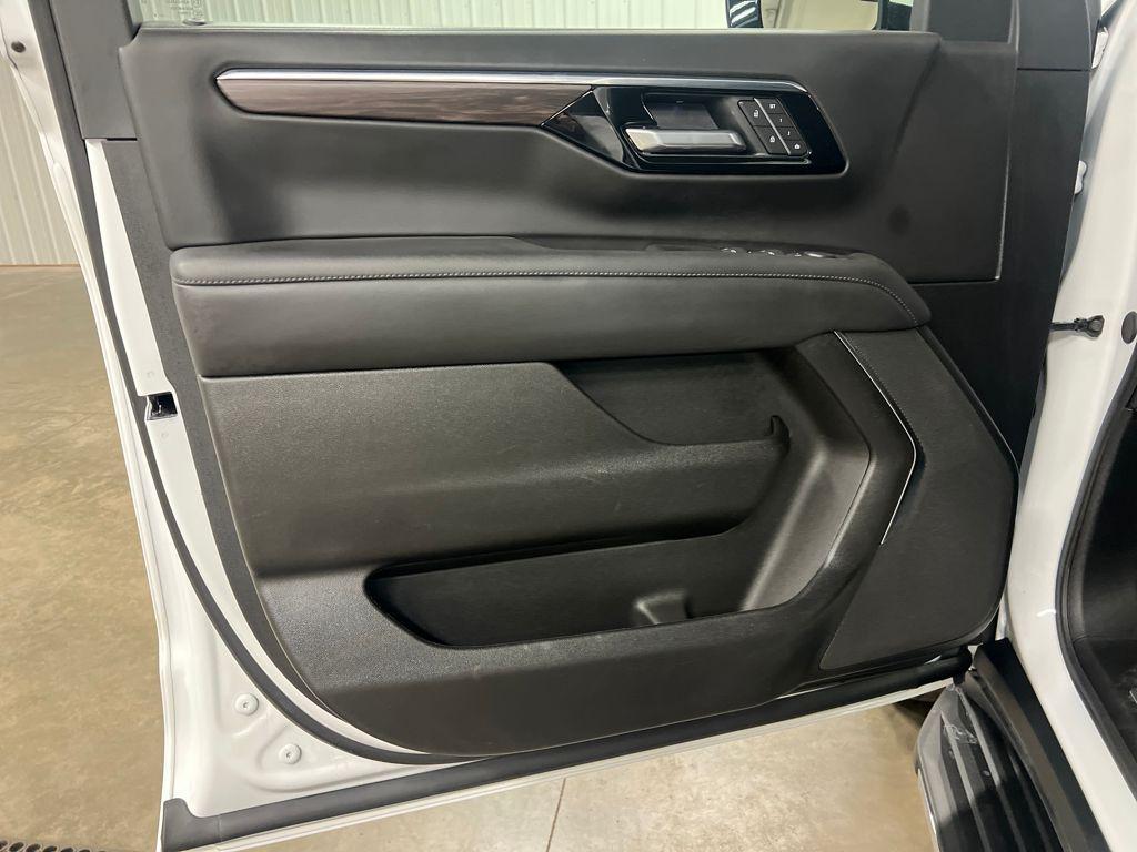 used 2025 Chevrolet Tahoe car, priced at $59,419