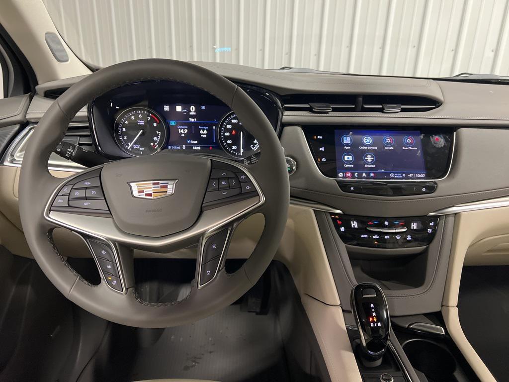 new 2026 Cadillac XT5 car, priced at $61,290