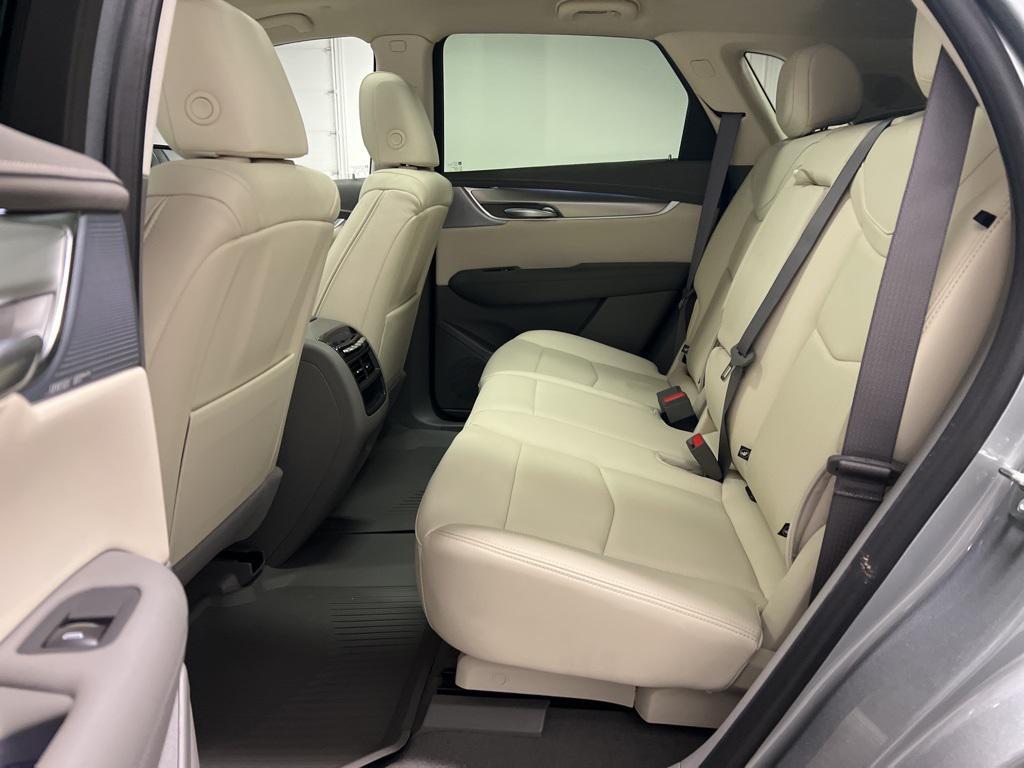 new 2026 Cadillac XT5 car, priced at $61,290