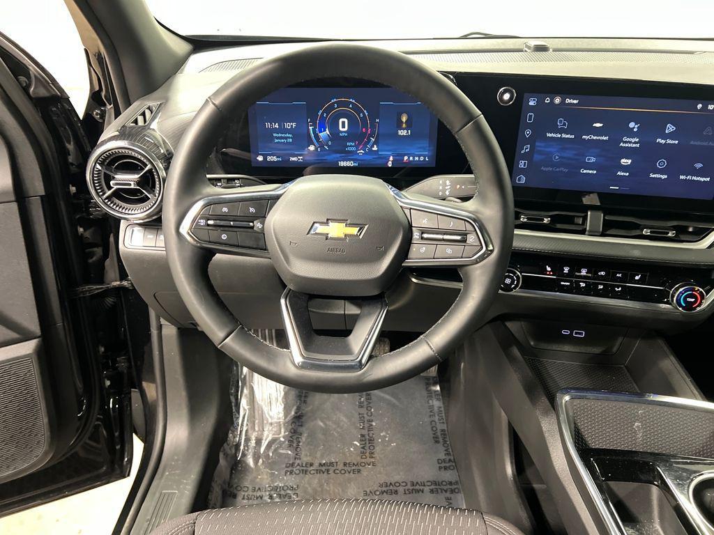 used 2025 Chevrolet Equinox car, priced at $26,880