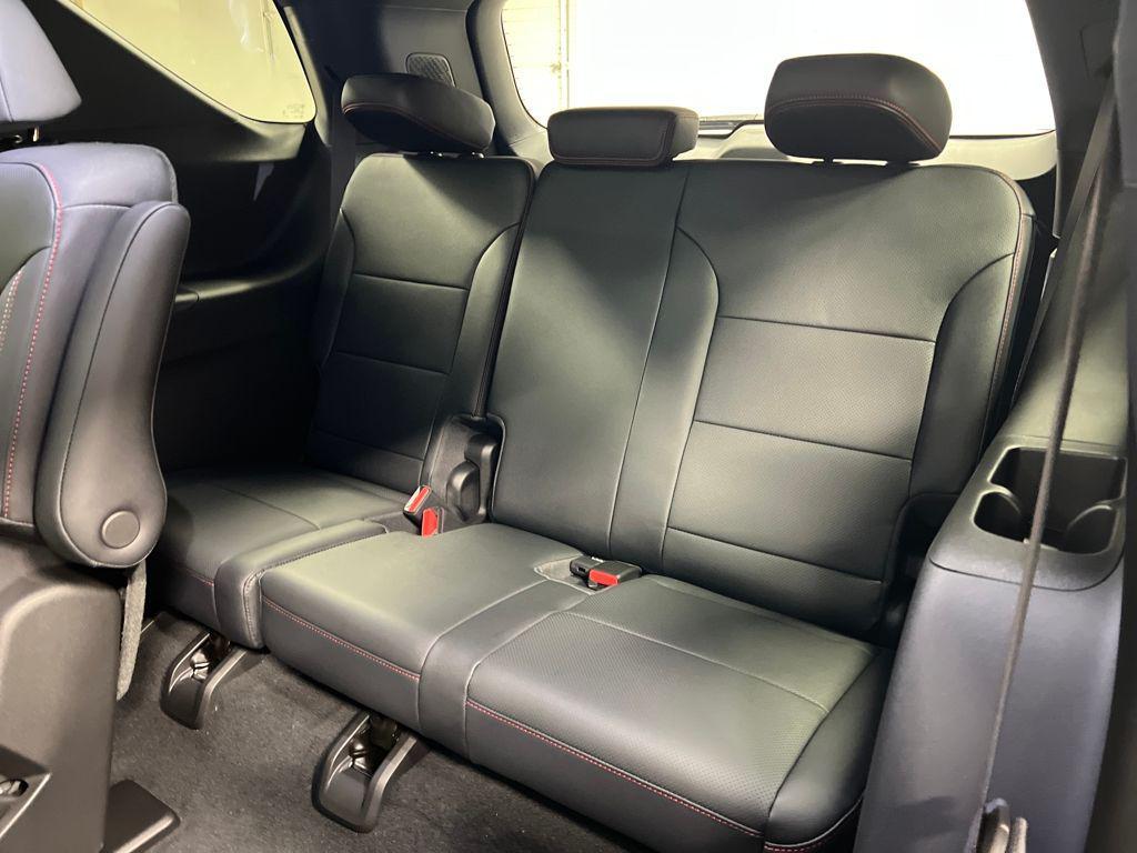 new 2026 Chevrolet Traverse car, priced at $55,040