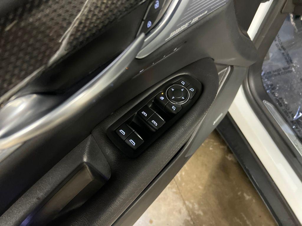 used 2023 Cadillac XT5 car, priced at $41,794